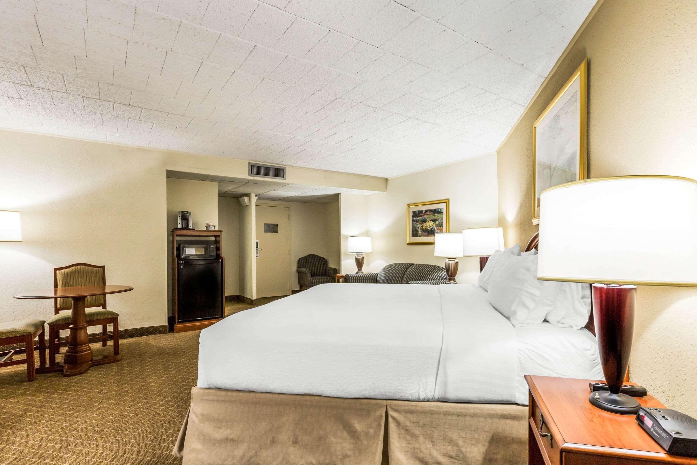 Clarion Inn Frederick Event Center Εξωτερικό φωτογραφία