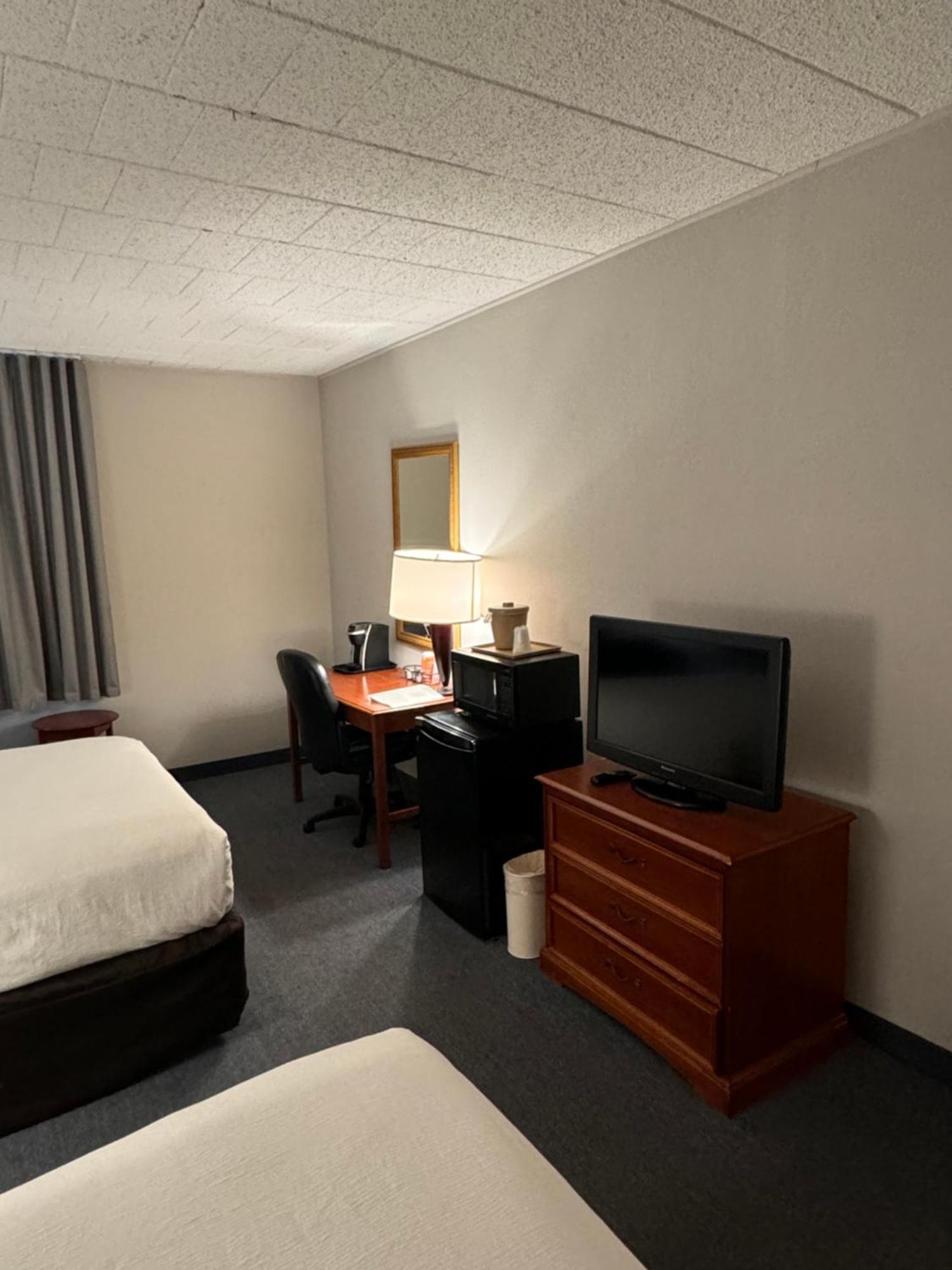 Clarion Inn Frederick Event Center Εξωτερικό φωτογραφία