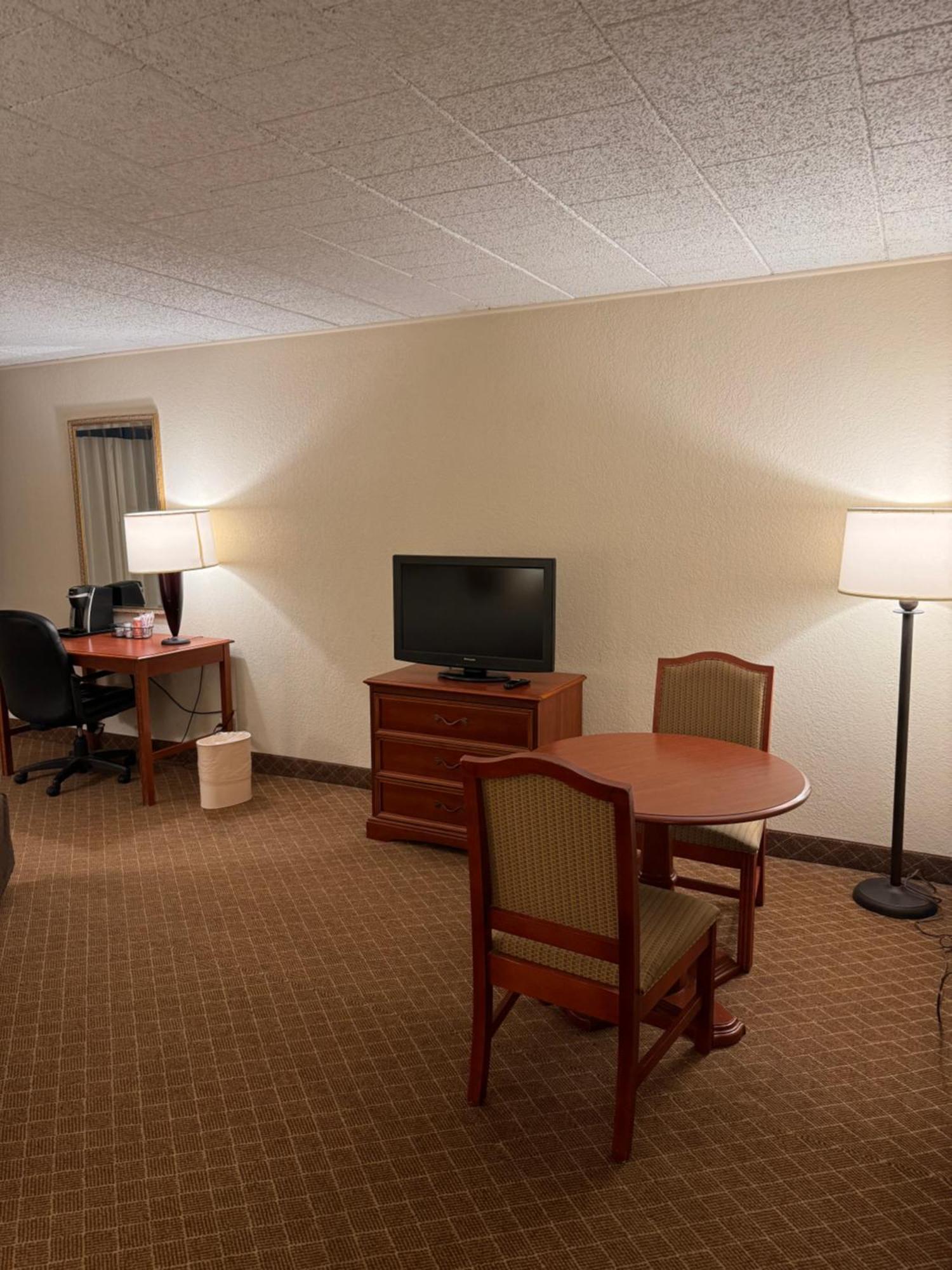 Clarion Inn Frederick Event Center Εξωτερικό φωτογραφία